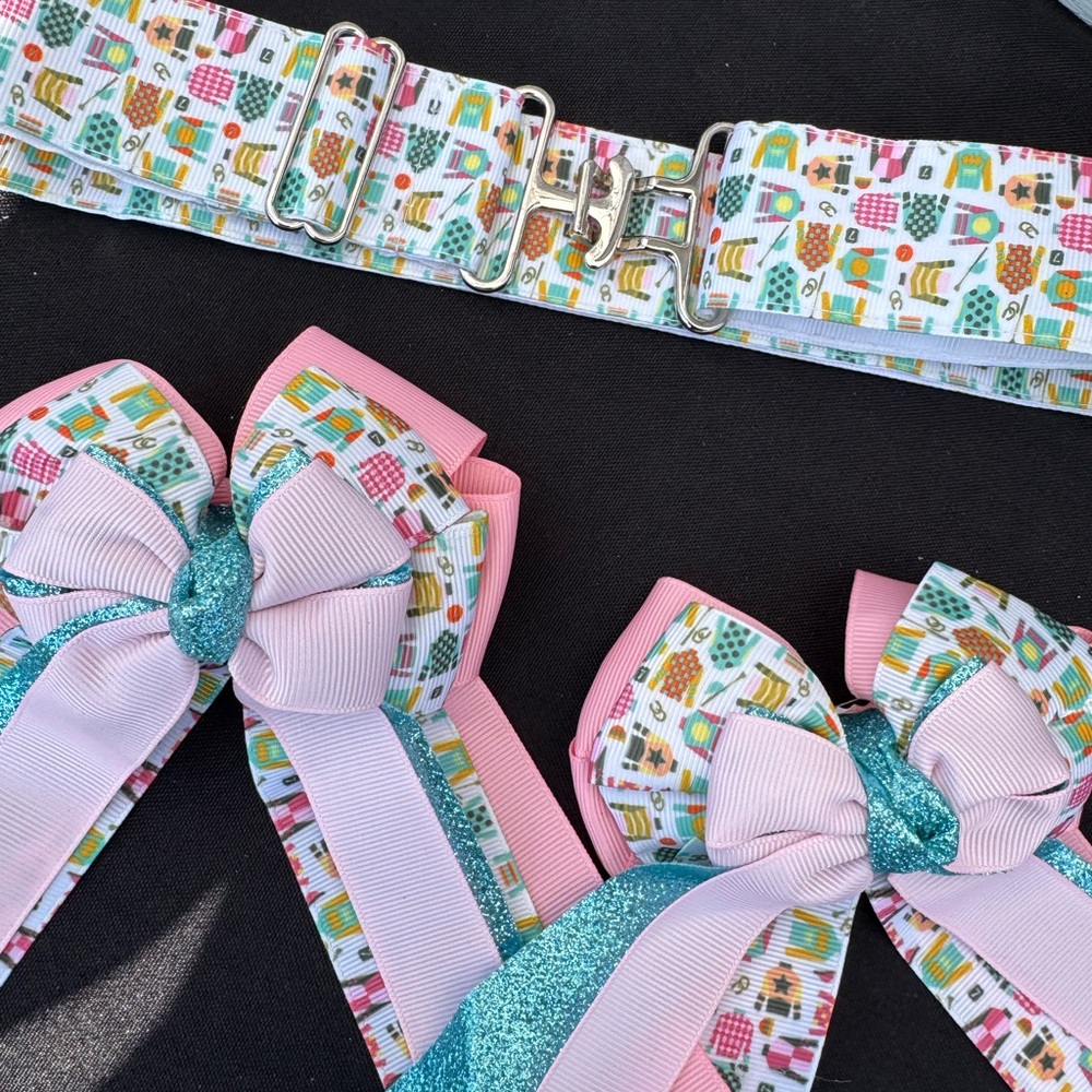 3pc set Equestrian belt adjustable from 22 to 44 inches and 2pc Bow Set